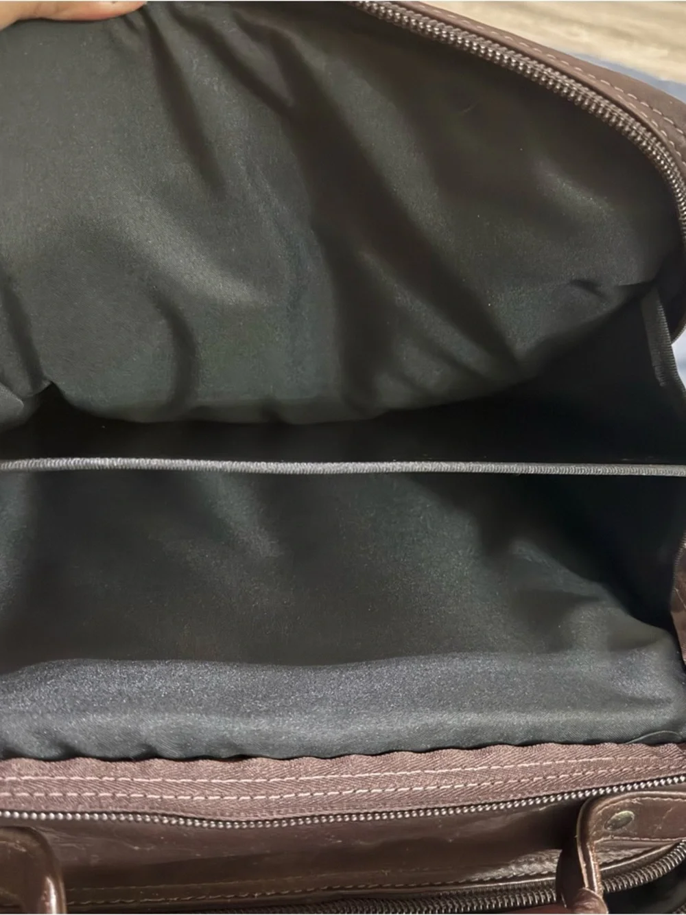 Avenues Classic Brown Leather Messenger Bag NWOT